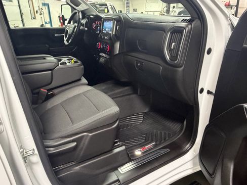 Used 2022 Chevrolet Silverado 2500 LT w/ Convenience Package image 15