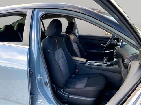 Used 2024 Nissan Sentra SR FWD image 7