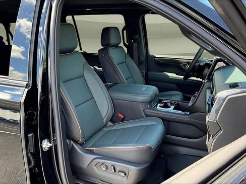 New 2025 GMC Yukon XL AT4 w/ LPO, Get Active Package image 10