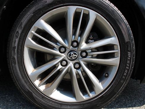 Used 2015 Toyota Camry SE FWD image 20
