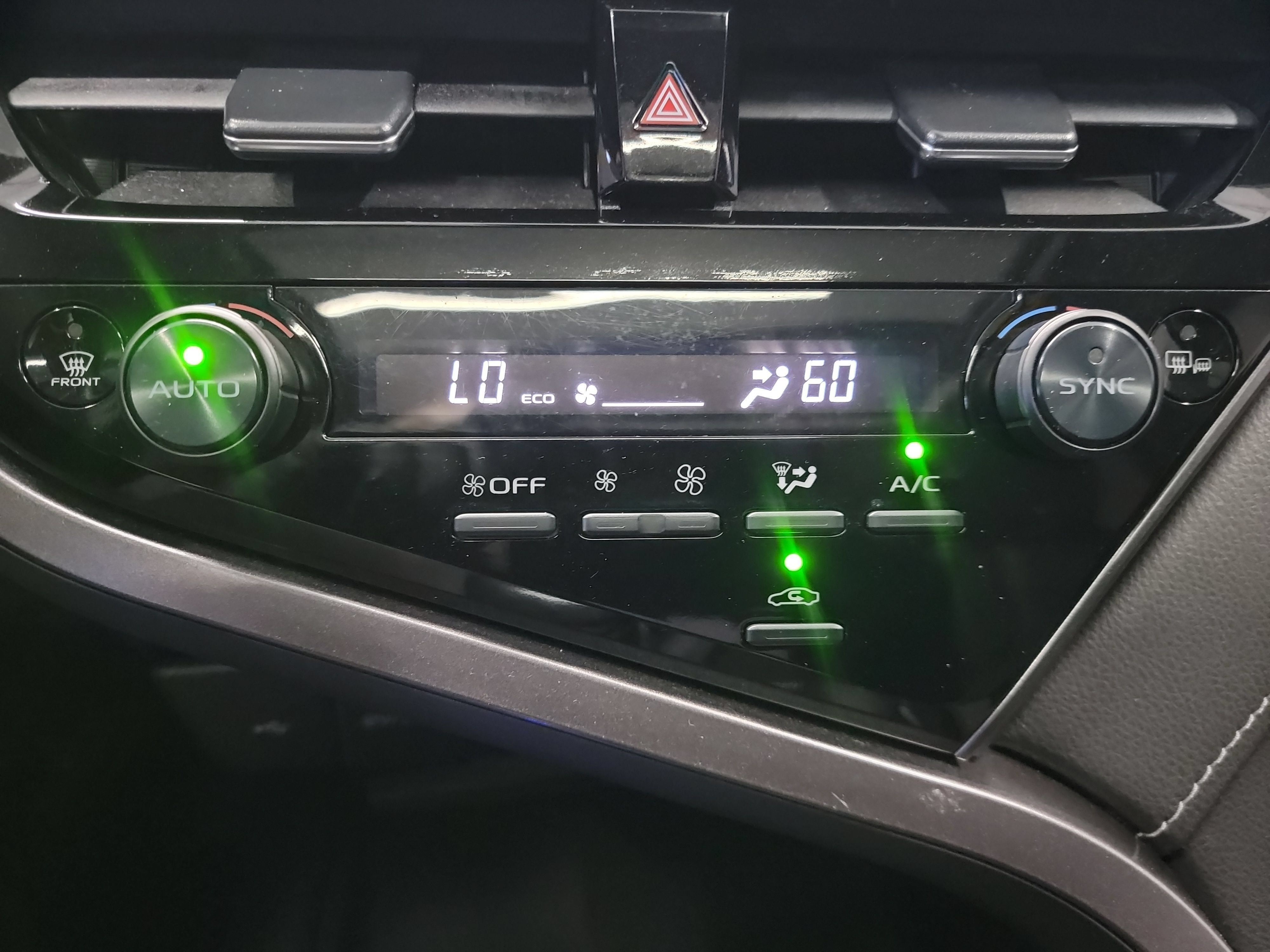 Used 2023 Toyota Camry SE w/ Convenience Package FWD image 21