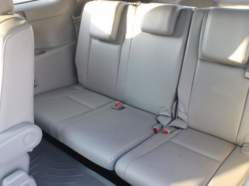 Used 2016 Toyota Highlander Limited image 33