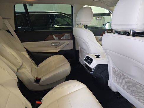 Certified 2024 Mercedes-Benz GLS 450 4MATIC image 11