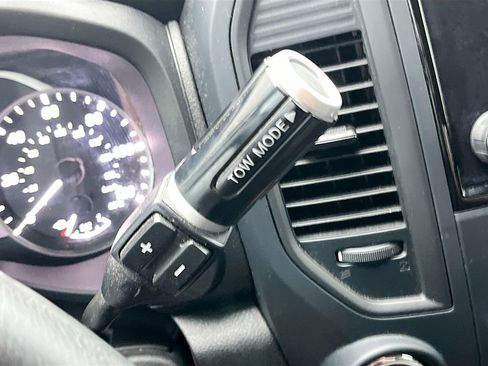 Used 2023 Nissan Titan S w/ S Utility Package RWD image 16