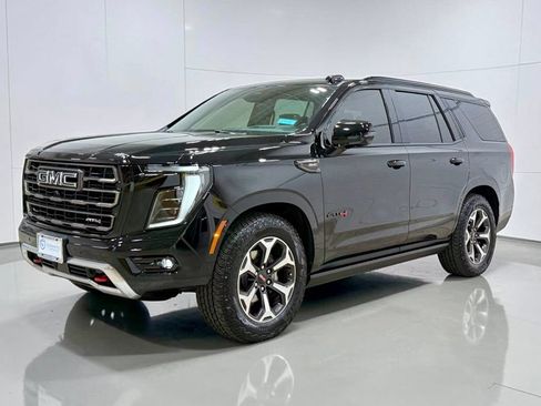 Used 2025 GMC Yukon AT4 Ultimate AWD/4WD image 3
