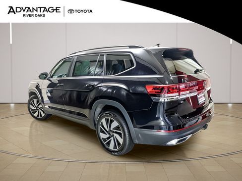 Used 2025 Volkswagen Atlas SE AWD/4WD image 5