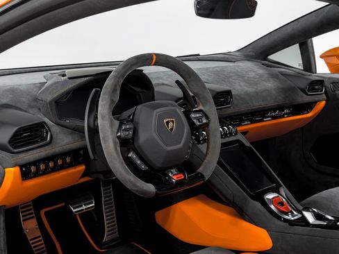 Used 2023 Lamborghini Huracan Tecnica RWD image 12