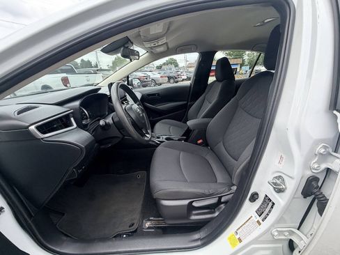 Used 2022 Toyota Corolla LE FWD image 43
