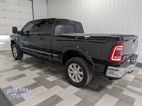 Used 2024 RAM 3500 Limited AWD/4WD image 2