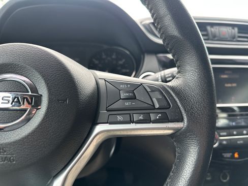 Used 2019 Nissan Rogue SV FWD image 33