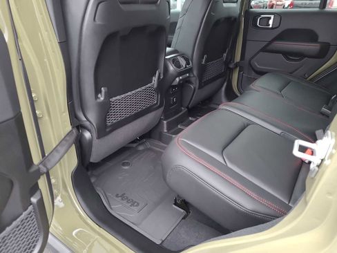 New 2026 Jeep Wrangler Unlimited Rubicon w/ Technology Group image 20