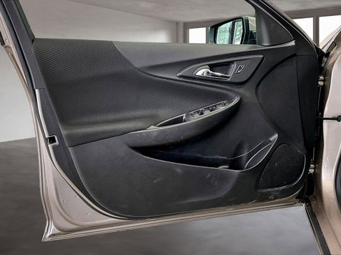 Used 2022 Chevrolet Malibu RS image 24