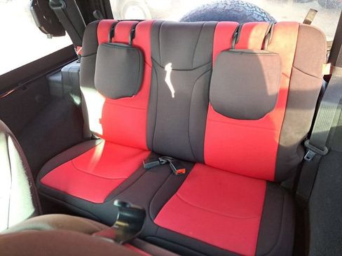 Used 2022 Jeep Wrangler Sport S image 23