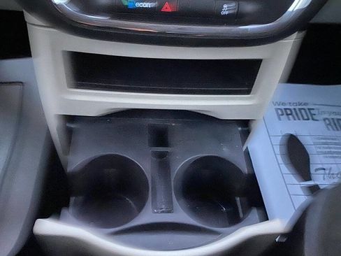 Used 2014 Dodge Grand Caravan American Value Package FWD image 21