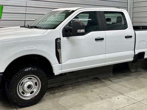 Used 2023 Ford F250 XL image 1