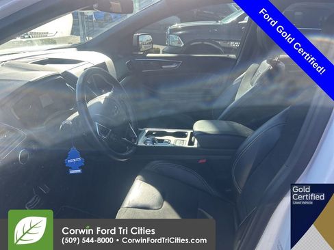 Used 2023 Ford Edge ST image 6