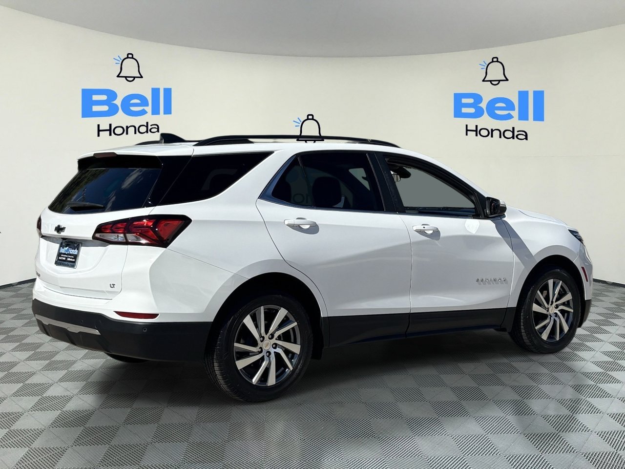 Used 2022 Chevrolet Equinox LT FWD image 4