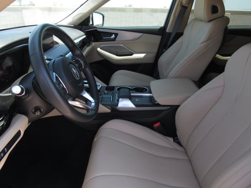 Used 2024 Acura MDX SH-AWD image 16