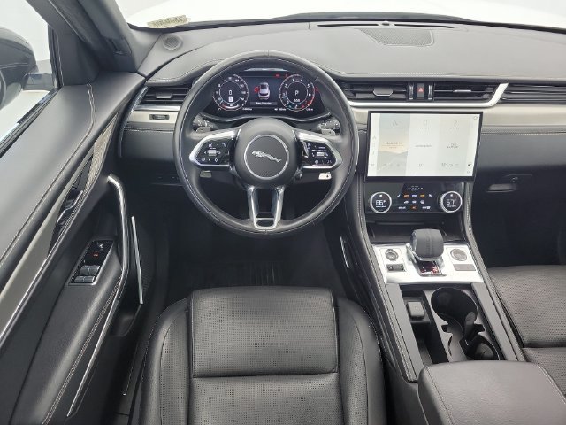 Used 2025 Jaguar F-PACE R-Dynamic S AWD/4WD image 15