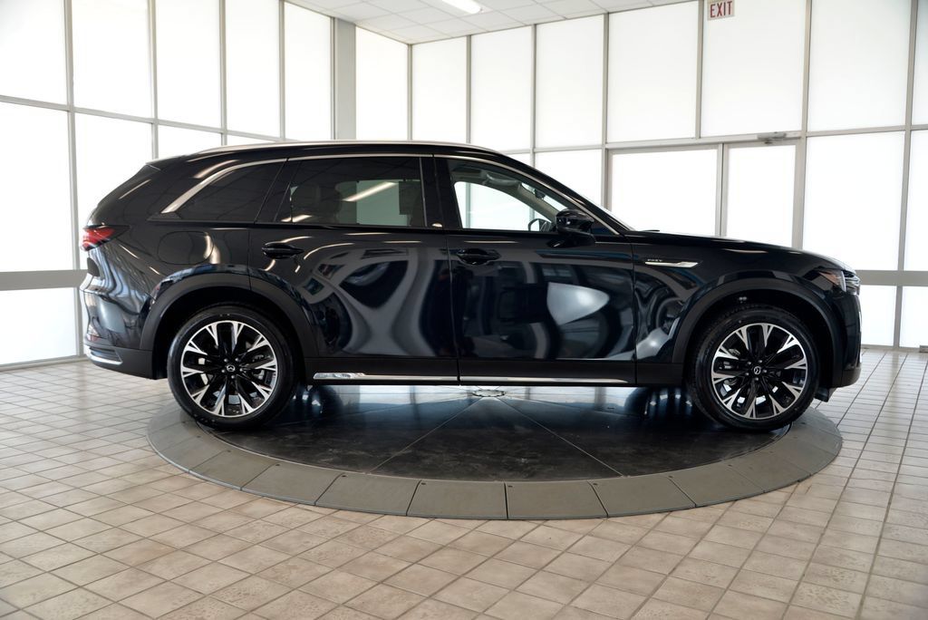 Certified 2026 MAZDA CX-90 Plug-In Hybrid w/ Premium Plus AWD/4WD image 9