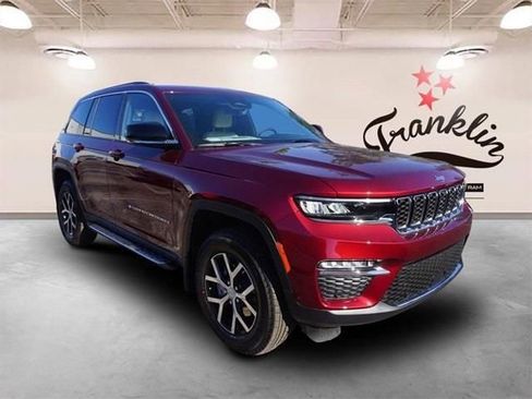 New 2023 Jeep Grand Cherokee Limited w/ Luxury Tech Group II AWD/4WD image 1