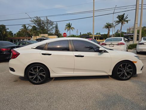 Used 2019 Honda Civic Sport image 9