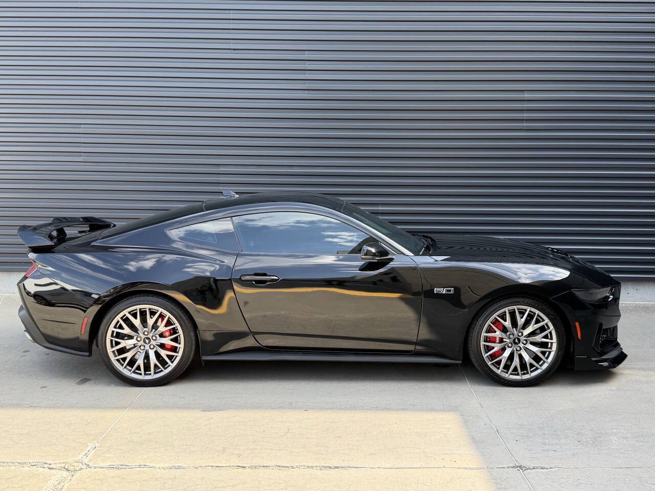 Used 2025 Ford Mustang GT Premium RWD image 10