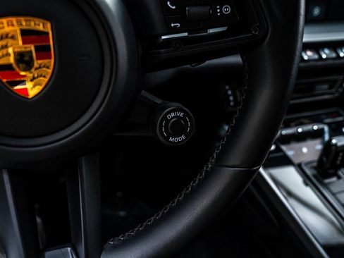 Used 2021 Porsche 911 Carrera S image 25