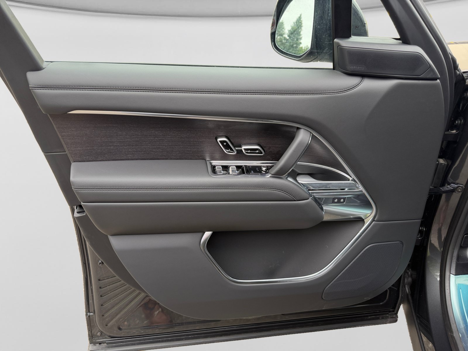 New 2026 Land Rover Range Rover SE AWD/4WD image 12