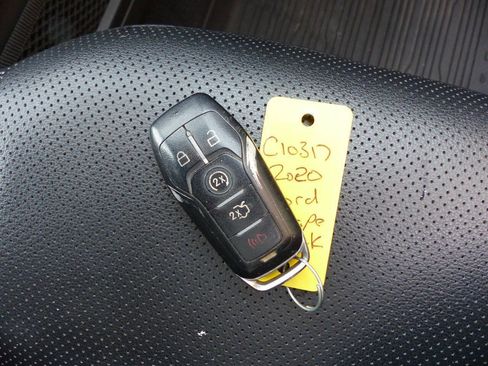 Used 2020 Ford Escape SEL AWD/4WD image 48