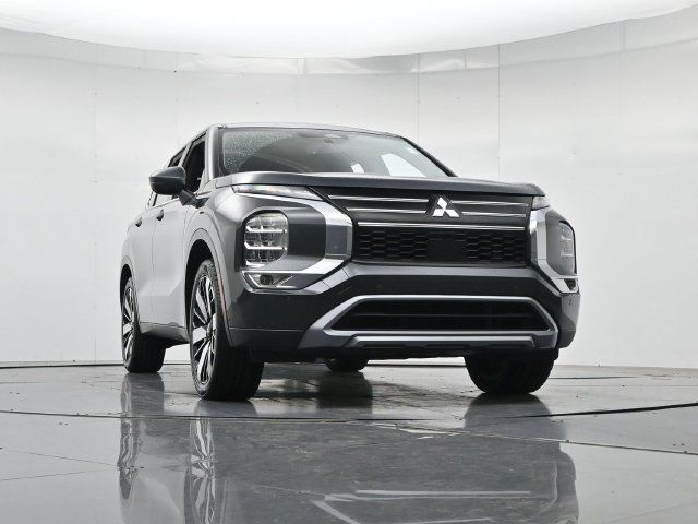 Used 2025 Mitsubishi Outlander SE FWD image 37