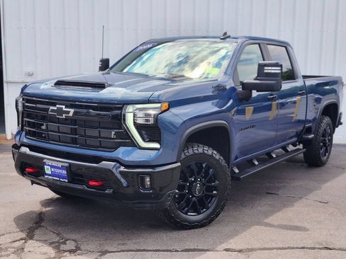 Used 2026 Chevrolet Silverado 3500 LT w/ Trail Boss Package AWD/4WD image 1