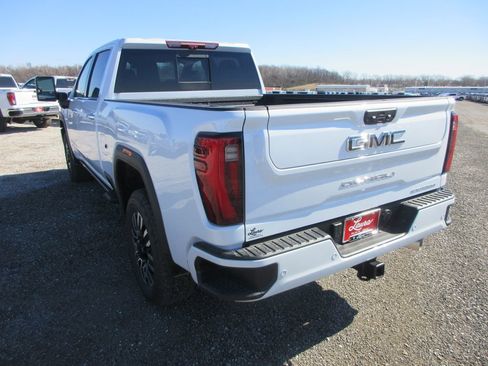 New 2026 GMC Sierra 2500 Denali Ultimate w/ Max Trailering Package image 9