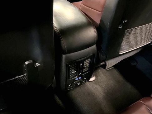 Used 2024 Dodge Durango GT image 10