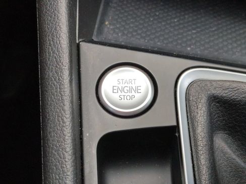 Used 2022 Volkswagen Jetta SE FWD image 29