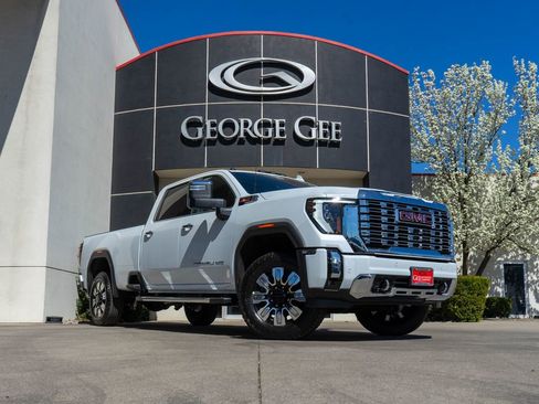 New 2026 GMC Sierra 3500 Denali w/ Denali Reserve Package AWD/4WD image 1