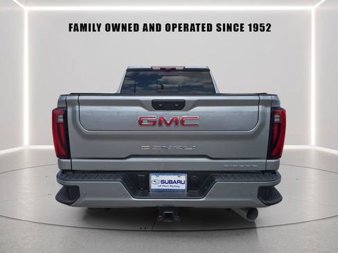 Used 2025 GMC Sierra 3500 Denali w/ Denali Reserve Package AWD/4WD image 4
