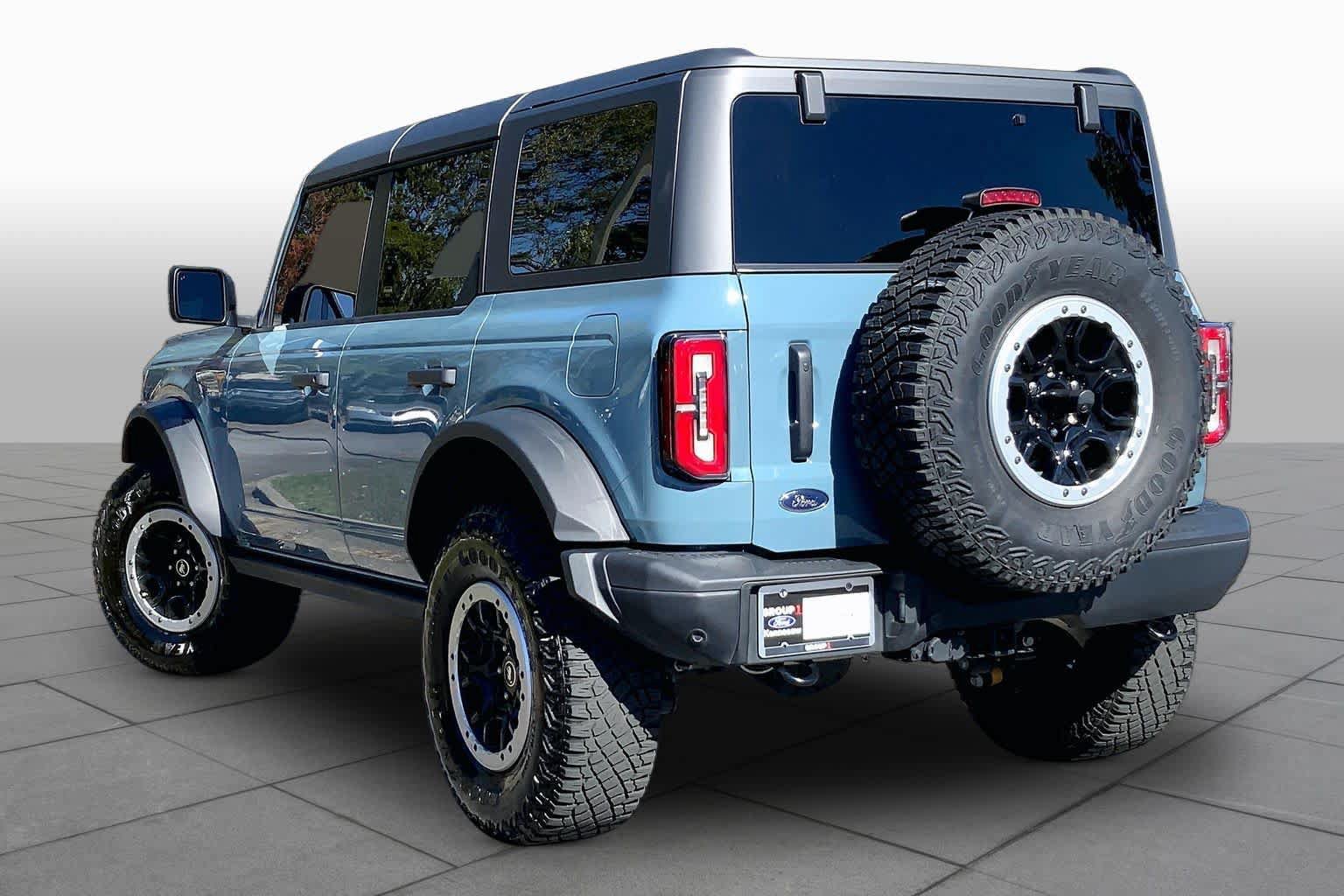 Used 2023 Ford Bronco Badlands w/ Sasquatch Package AWD/4WD image 12