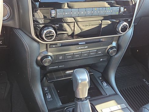 Used 2023 Lexus GX 460 Premium image 20