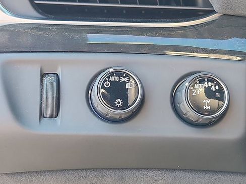 Used 2020 Cadillac Escalade Platinum w/ Escalade Sport Edition image 28