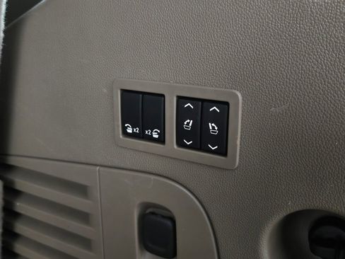 Used 2017 Chevrolet Tahoe LT image 38