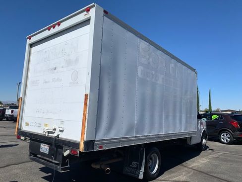 Used 2017 GMC Savana 3500 Extended RWD image 6
