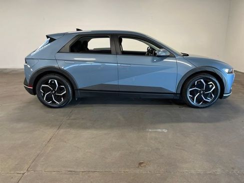 Used 2024 Hyundai Ioniq 5 SEL RWD image 2