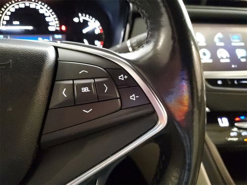 Used 2018 Cadillac XT5 FWD image 21