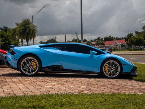 Used 2023 Lamborghini Huracan Tecnica RWD image 6