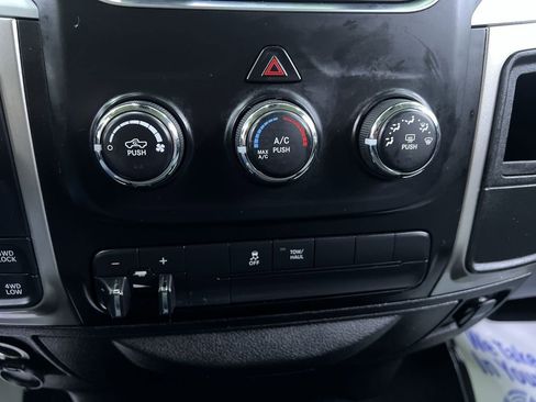 Used 2019 RAM 1500 Classic SLT AWD/4WD image 24