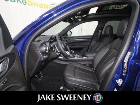 Used 2022 Alfa Romeo Stelvio Sprint AWD/4WD image 12