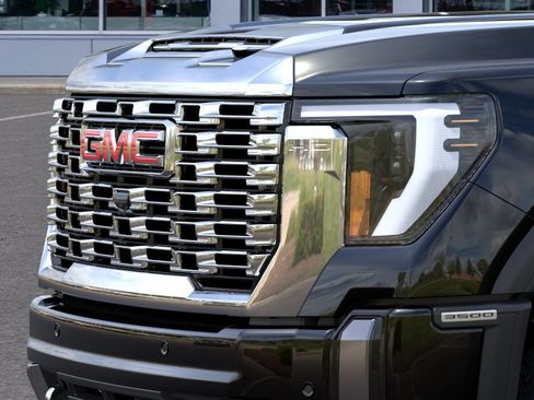 New 2026 GMC Sierra 3500 Denali w/ Denali Reserve Package AWD/4WD image 16