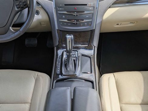 Used 2013 Lincoln MKS FWD image 17