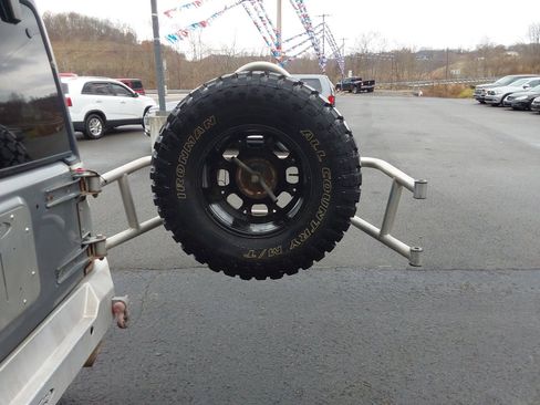 Used 2013 Jeep Wrangler Unlimited Sport image 21